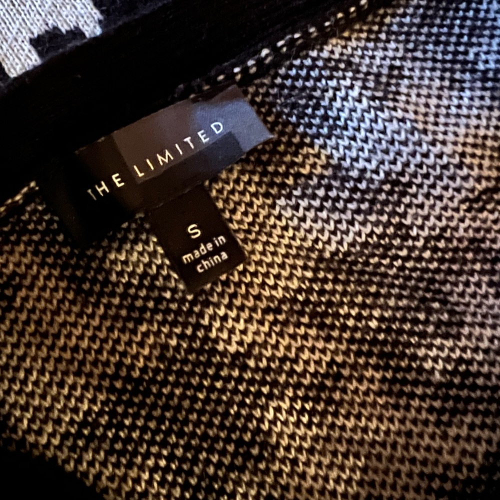 The Limited Houndstooth Sweater Size Small, Great Condition, Black Side Panels - Picture 3 of 5